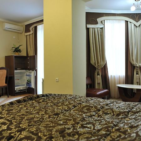Andinna Hotel Çernivtsi Dış mekan fotoğraf