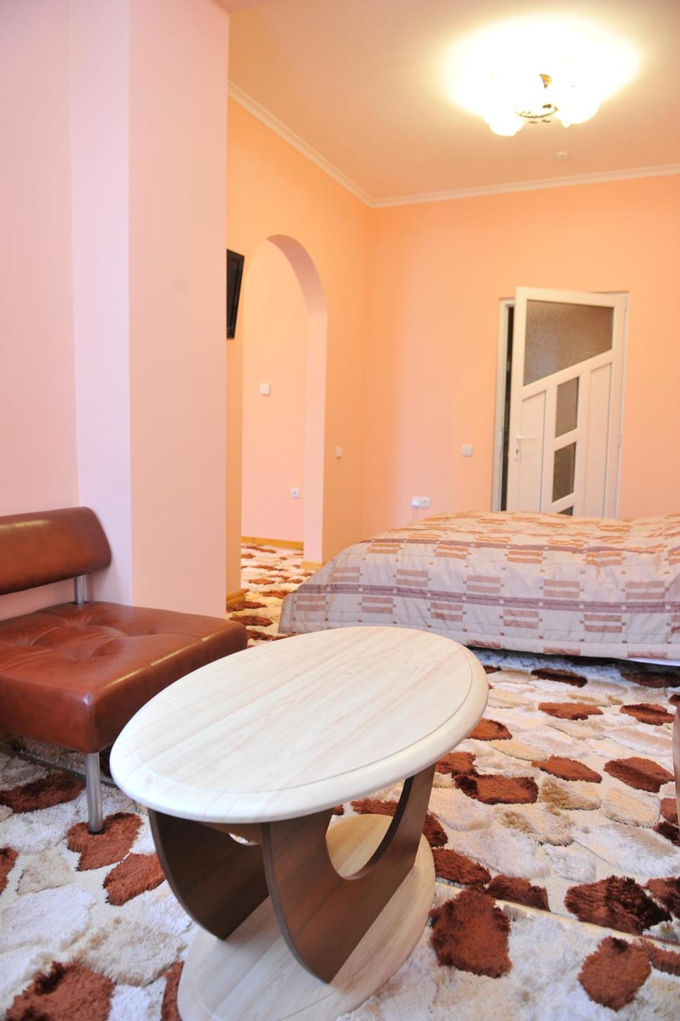 Andinna Hotel Çernivtsi Dış mekan fotoğraf