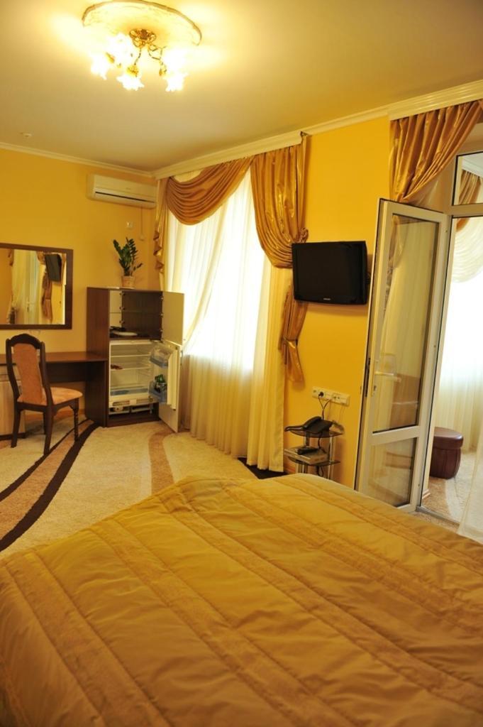 Andinna Hotel Çernivtsi Dış mekan fotoğraf