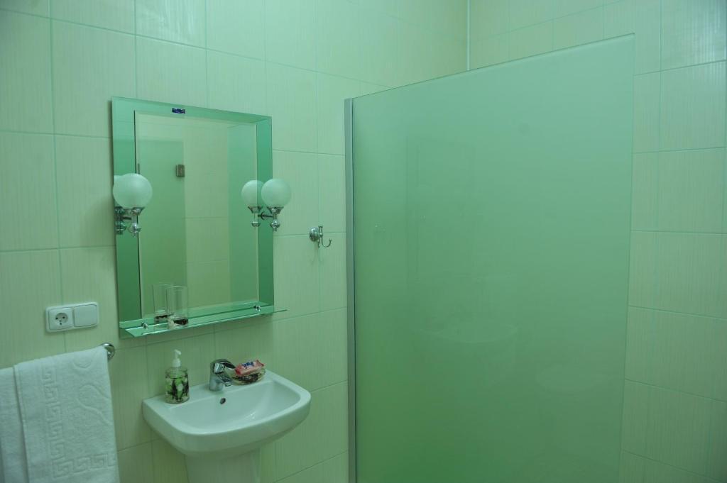 Andinna Hotel Çernivtsi Dış mekan fotoğraf