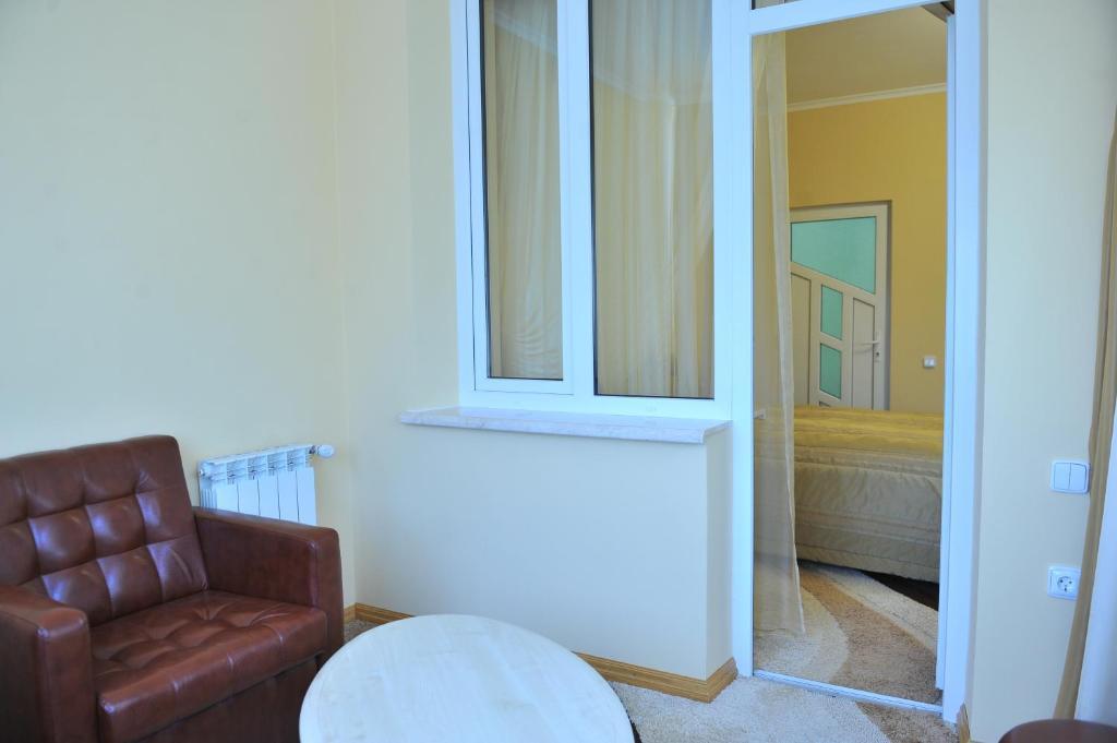 Andinna Hotel Çernivtsi Dış mekan fotoğraf
